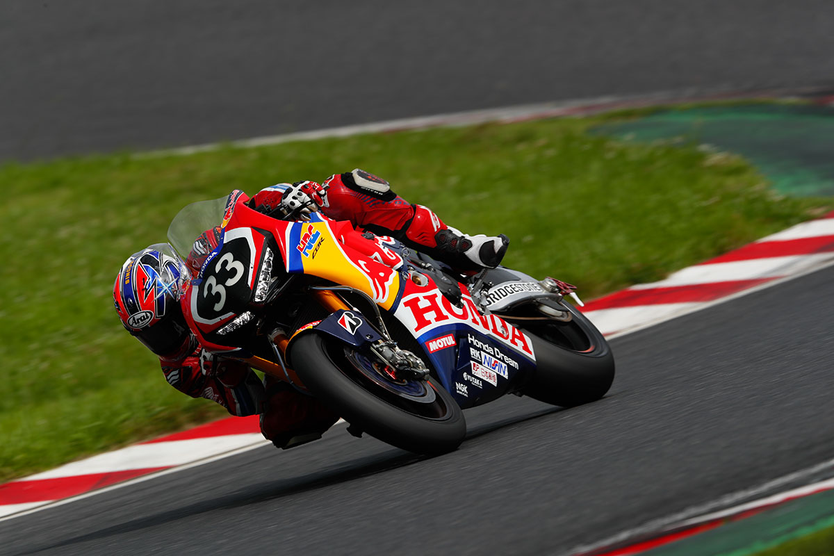 2018年 #33 Red Bull Honda with 日本郵便高橋巧