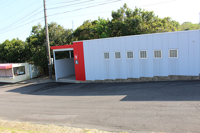 C席裏のトイレ（女子）