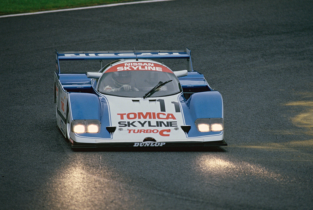 Nissan introduced the new LM03C. The coloring of the "Skyline Turbo C Tomica" is inspired by the Nissan R383.