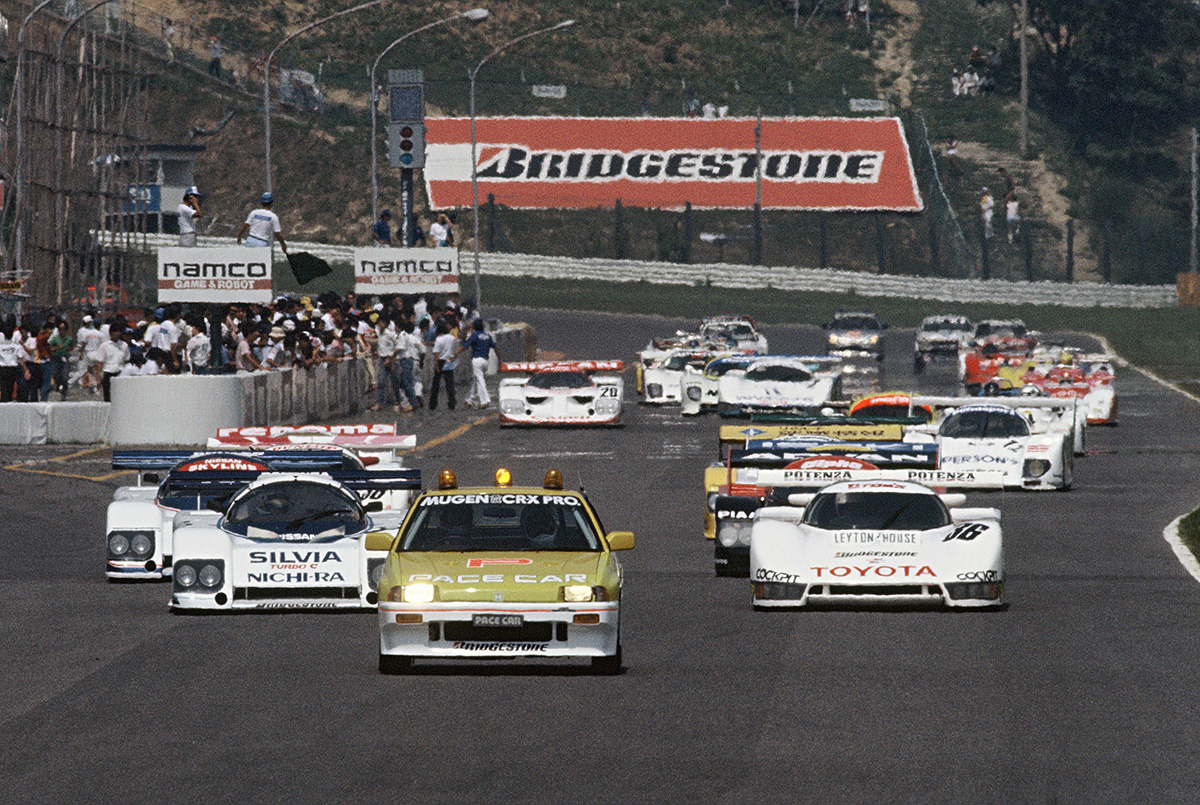 The qualifying grid was dominated by Nissan and Toyota, gradually beginning to break Porsche's stronghold.