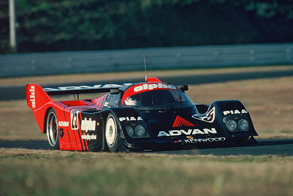 Advan Porsche achieved its first victory of the season at this SUZUKA 1000Km. For Kunimitsu, this win was also a milestone race, marking his 50th victory in four-wheel racing.