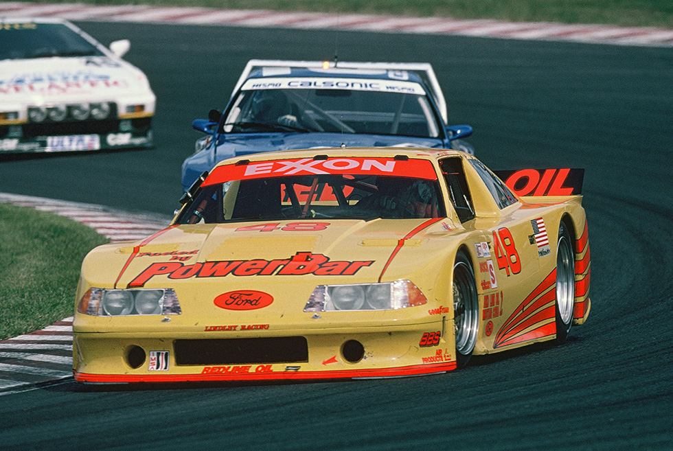 The IMSA GTO Mustang featured a space frame with a CFRP body and was equipped with a 6L OHV engine.