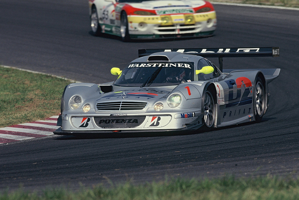 The GT2 class victory went to the Dodge Viper operated by Oreca Racing, finishing 14th overall.