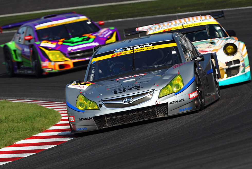 The Legacy B4, which debuted last year but was unable to run in the final, won the GT300 class.