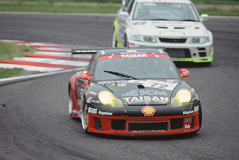 The International Class, featuring Marcos and Tuscan, was won by the Taisan Porsche.