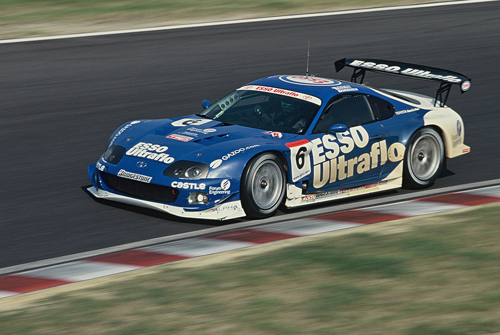 With the exceptional Audi R-8 retiring, as well as rival NSX and GT-R retiring, the race was won without trouble by the Esso Supra.