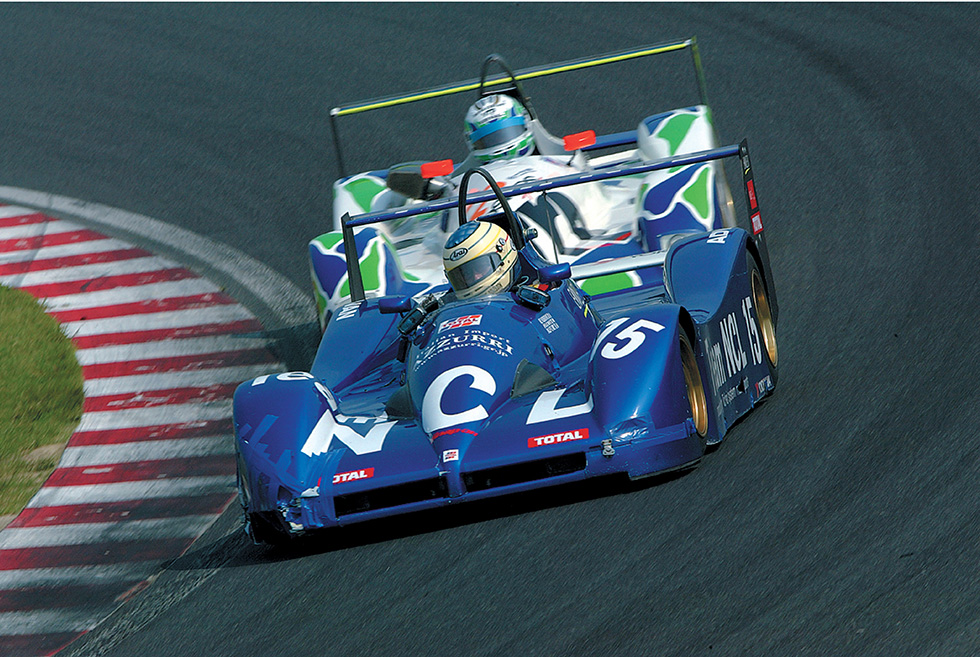 The leading #22 pitted on the final lap. Unable to take the checkered flag, #15 won the RS class.