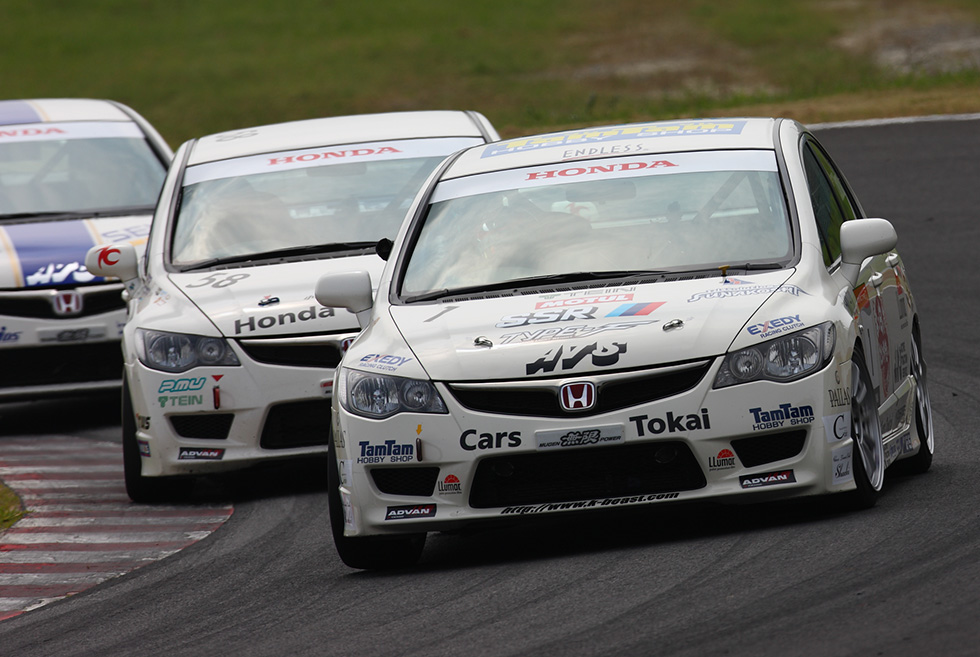 The Honda Exciting Cup one-make race, which started last year, was also held concurrently.