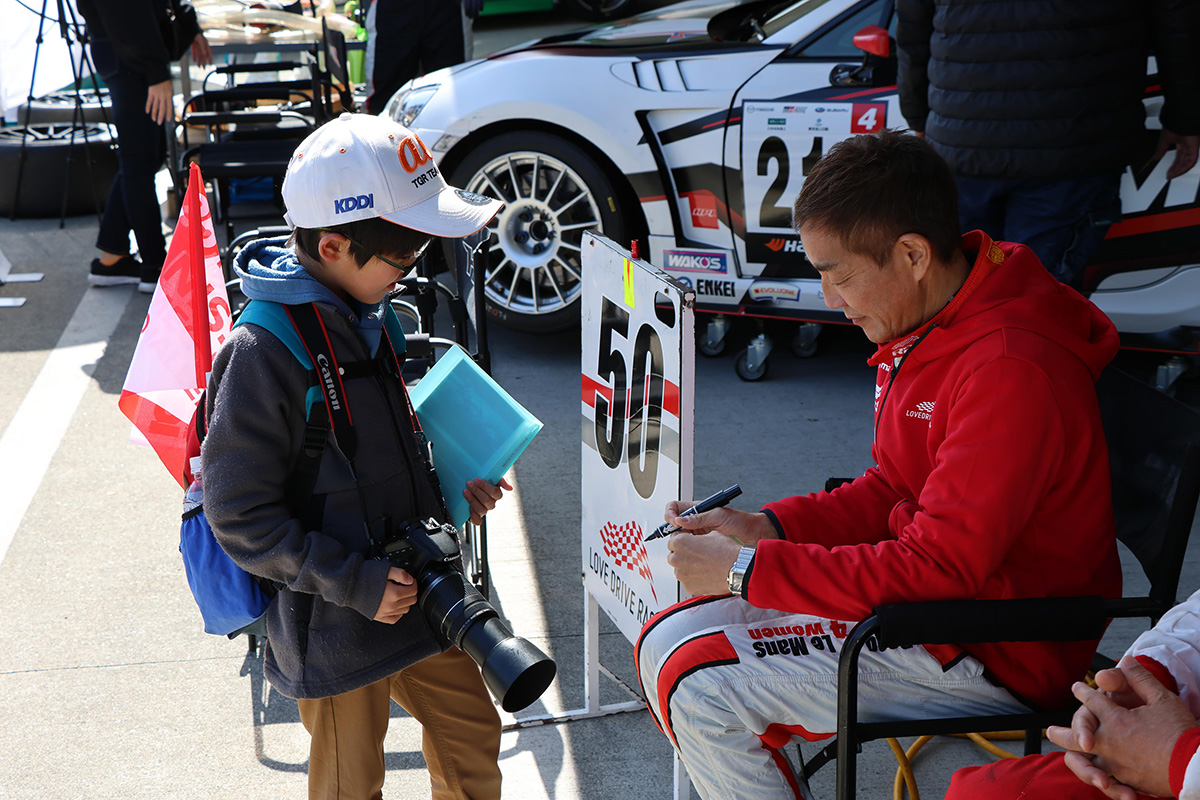 Pit Walk at Suzuka Circuit Fan Appreciation Day