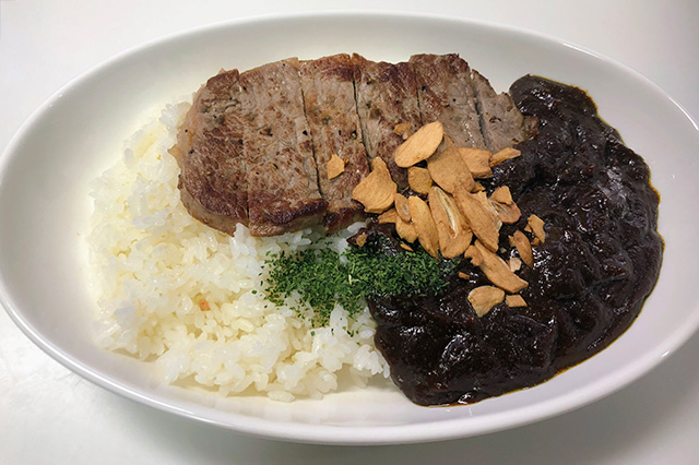 Terada Store "Black Steak Curry"