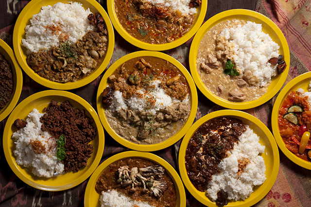 Nogeyama Curry "Half & Half Curry"