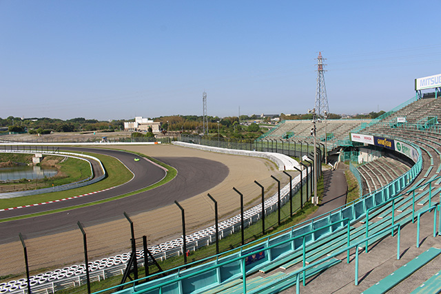 View from B2 seats (towards turn 1)