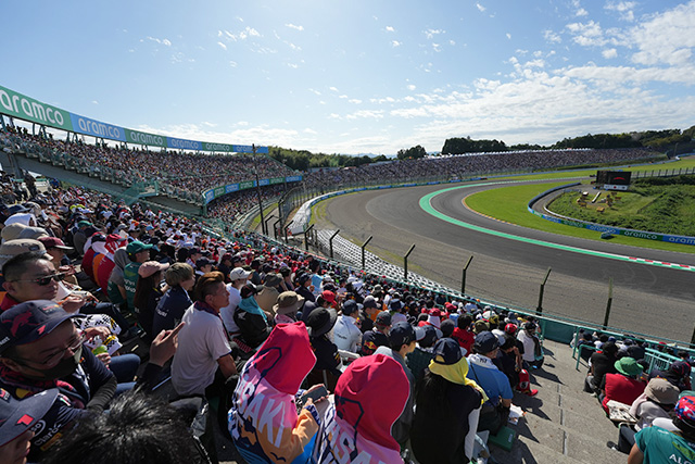 View from B2 seats (towards turn 2)