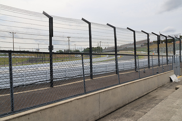 Front Row B Block Ultra Outlet Seat