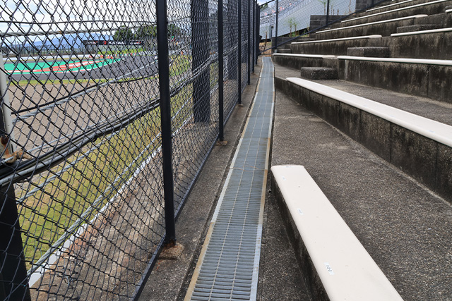 Front Row of Blocks G–H Super Outlet Seat