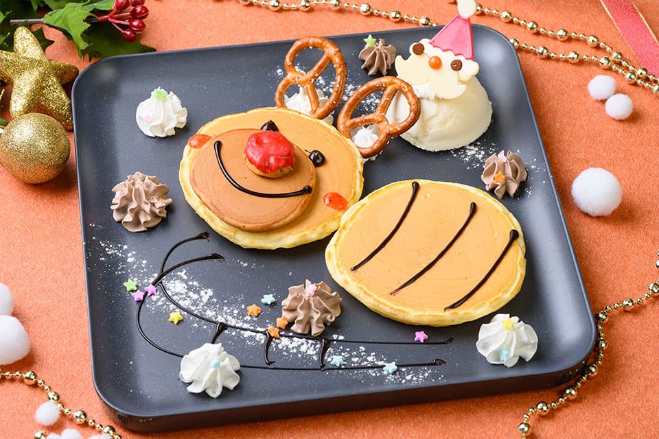 Let's transform the bumblebee into a reindeer with Santa! Pancakes