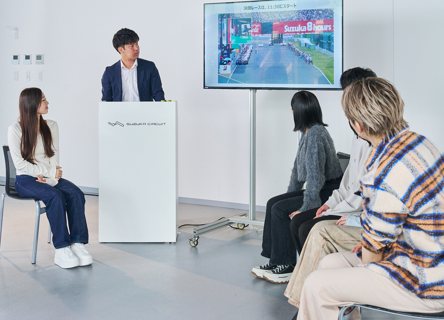 What is the appeal of the 8-hour race?