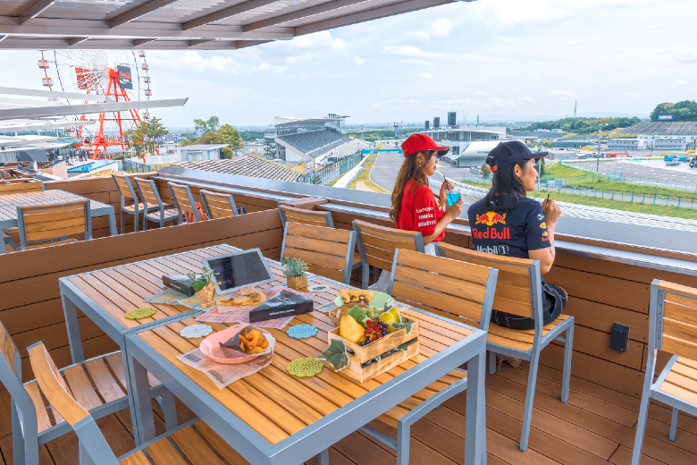 Suzuka Circuit's first BOX-type viewing seat