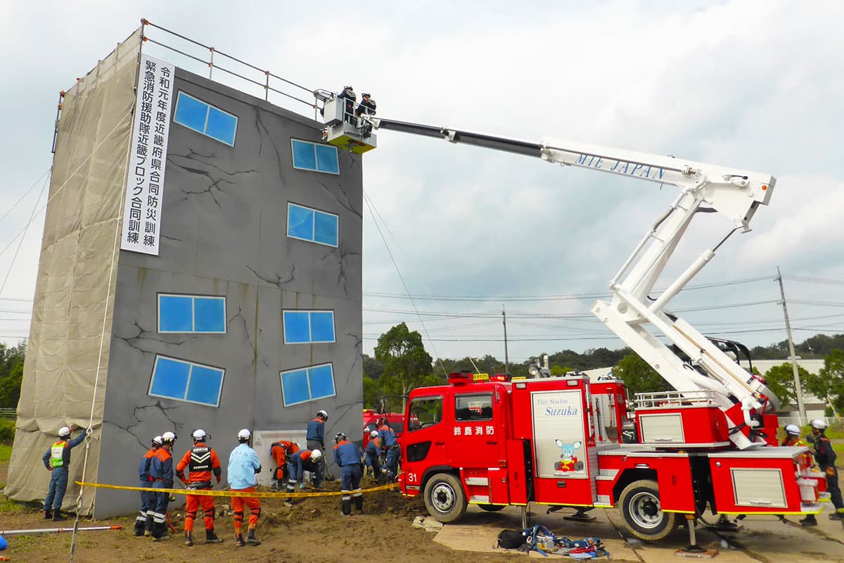 Mid-rise and Collapse Buckling Rescue Training