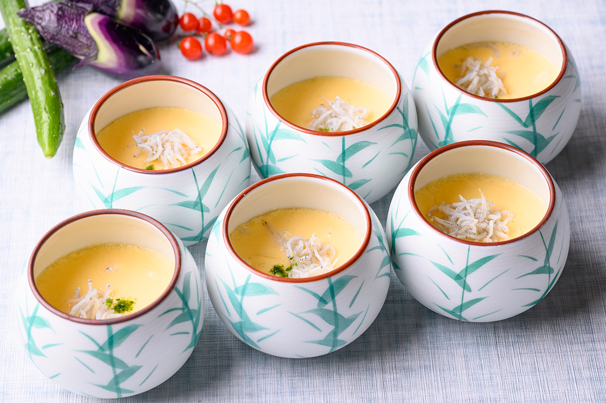 Kamaage shirasu's chilled chawanmushi is a refreshing dish that allows you to enjoy the scent of the sea in the hot summer.