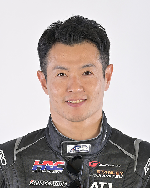 Naoki Yamamoto, 36 years old, is one of Honda's aces born in Tochigi. In 2018, he achieved his long-awaited first championship in SUPER GT and also won the Super Formula, achieving a double crown. In 2020, he also won the double titles in SUPER GT and SF. He has become one of Japan's top drivers in both name and reality. In 2023, he suffered a major crash and underwent surgery, but he made it in time for the 2024 season opener with indomitable fighting spirit.