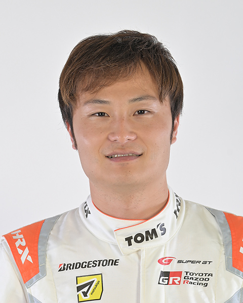 Kenta Yamashita, 29 years old, is the same age as Sho Tsuboi. He also started racing karts at the age of 5 and stepped up to four wheels in 2013. In 2019, he won the GT500 championship. He is usually cool, but his speed and character are recognized by everyone as his charm. This season, he returns to TOM'S, where he spent his F3 days, aiming for a second championship alongside his age-mate Sho Tsuboi. Like Tsuboi, he also competes in SUPER FORMULA, and both are performing well this season, sharing many commonalities.