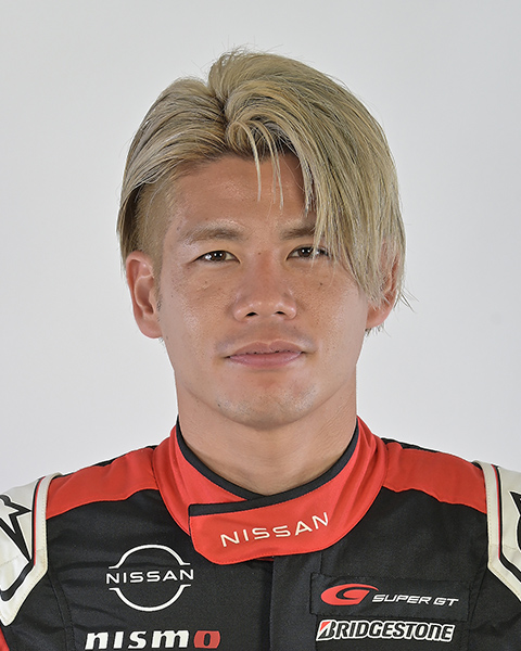 Mitsunori Takaboshi, 31 years old, started racing karts in 1998 and has won numerous titles. He has been competing in the SUPER GT GT300 class since 2015, and after stepping up to GT500 in 2018, he transferred to NDDP RACING in 2022. In Round 2 at Fuji, he was involved in a major crash, but he achieved 2nd place in the GT500 class for the 22/23 season and aims to win the coveted championship this year. While he has a youthful demeanor typical of today's young people, his hidden passion is captivating.