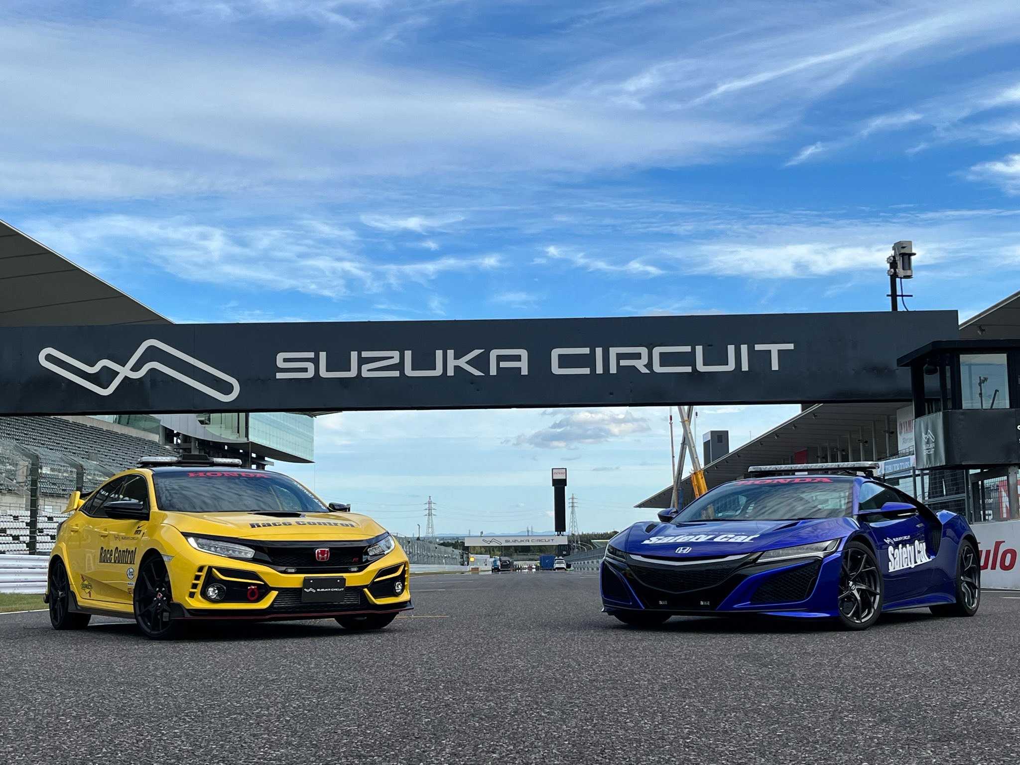 From the left: CIVIC Type R, NSX
