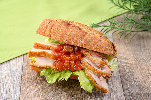 SandwichCafe「ガーリックチキンのサルサソースサンド」