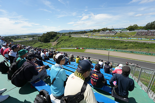 H席（仮設）からのビュー