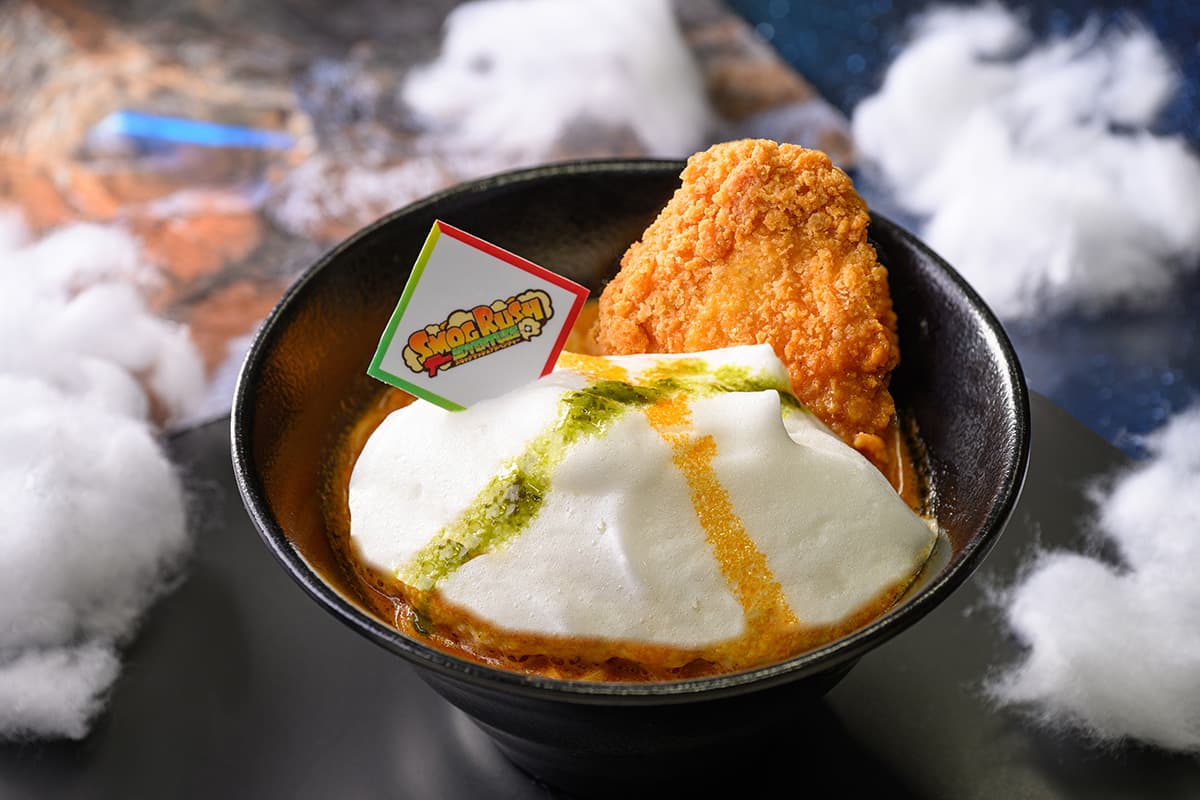 スモッグラッシュラーメン（カレーとんこつラーメン）