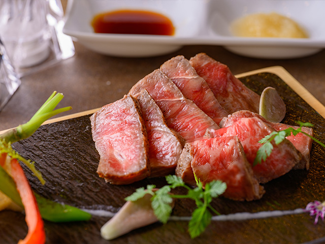 黒毛和牛のメイン料理