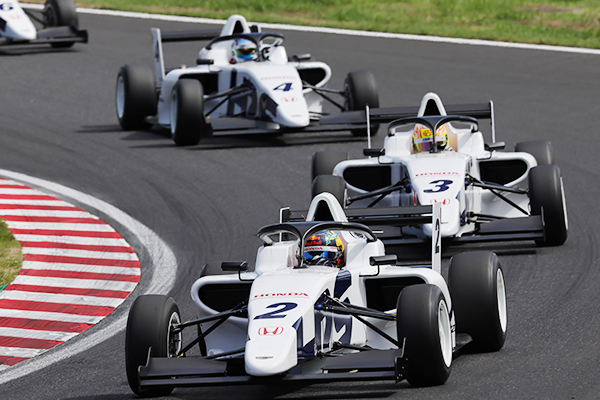 トップドライバーとの走行