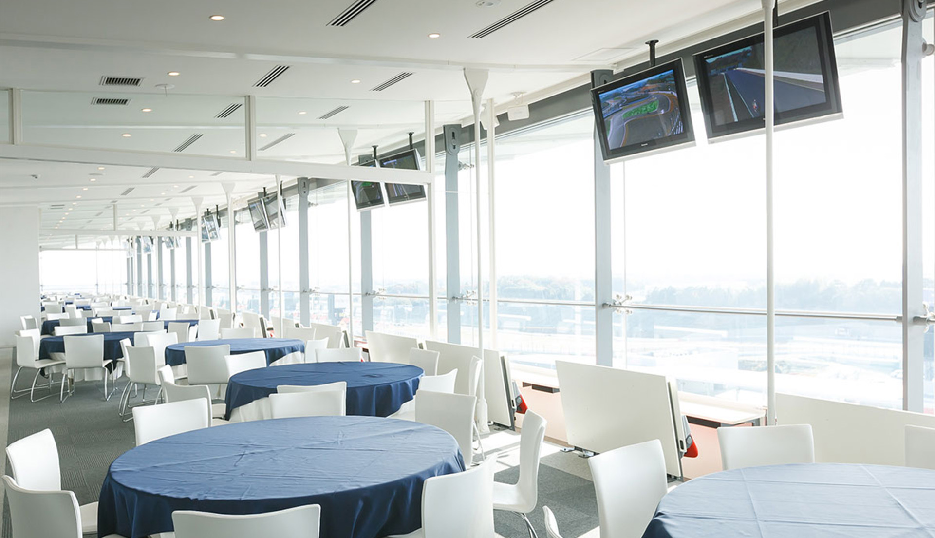 サーキットビューラウンジ「VIPスイート」