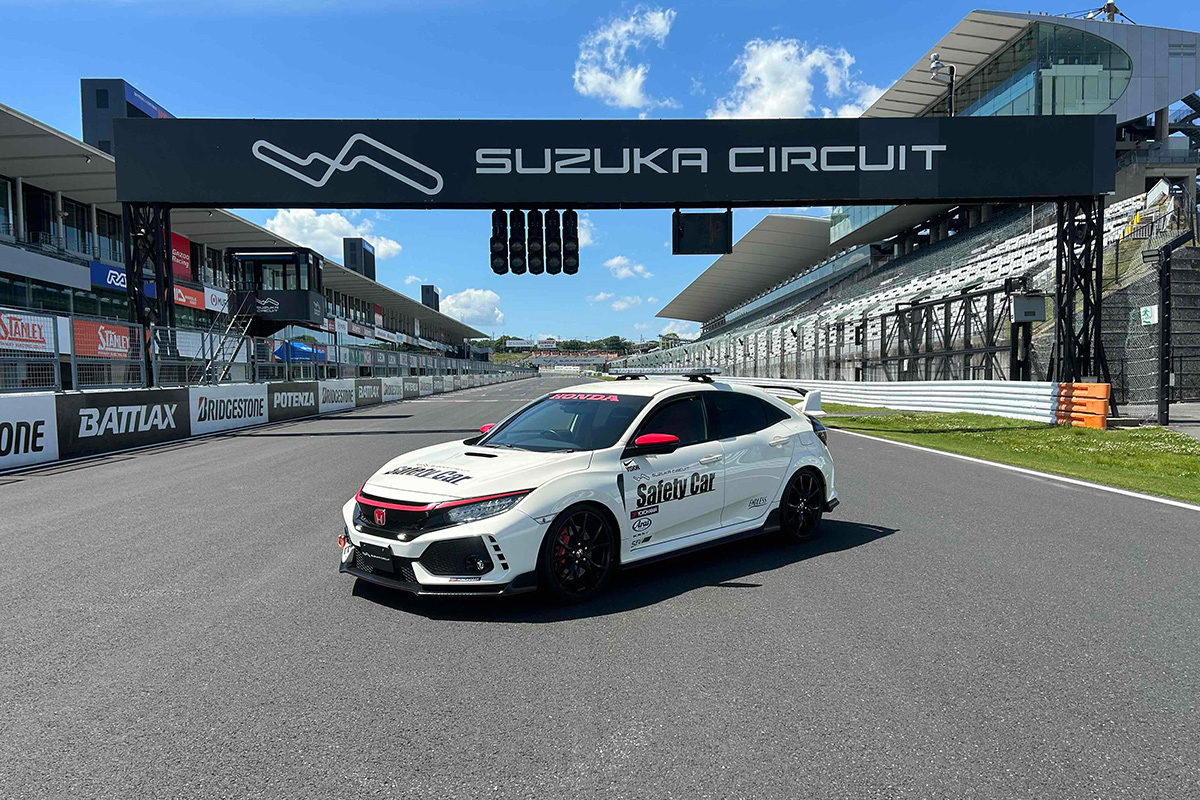 Honda CIVIC Type R（FK8）※於水上探險區展示
