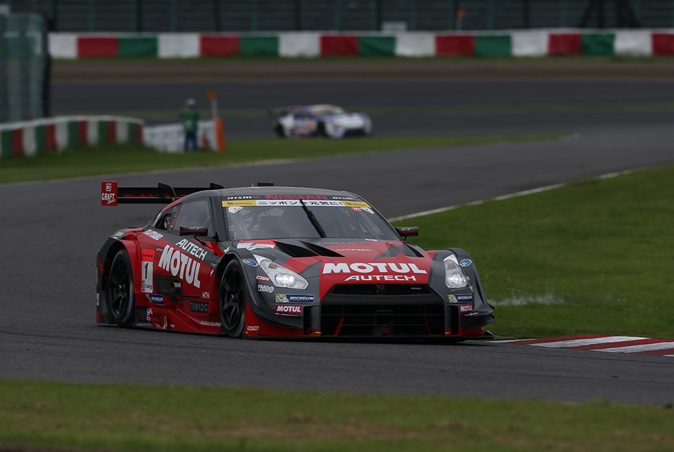 取得桿位的是#1 Motul GT-R。決賽因第2段駕駛後出界影響，最終排名第7位。