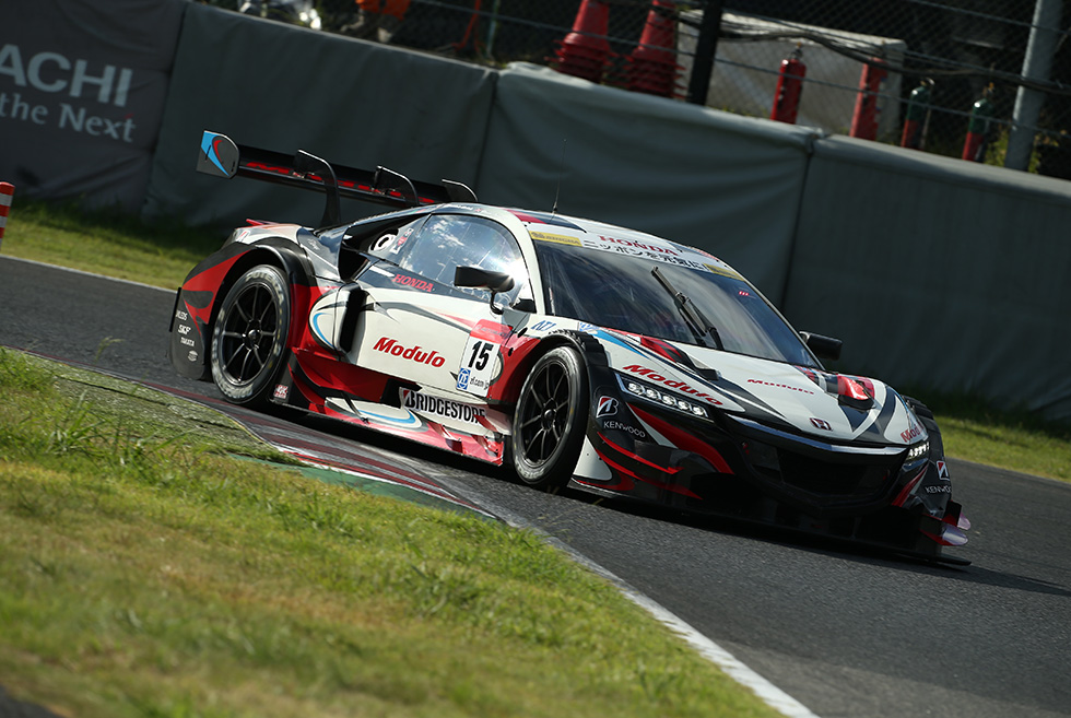 GT500組別的桿位由#15 Dragon Modulo的NSX Concept GT獲得。