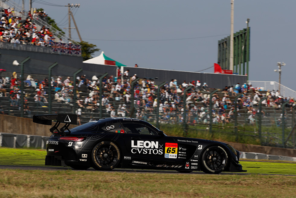 GT300組別的冠軍是LEON CVSTOS AMG。憑藉在鈴鹿的勝利，也獲得系列賽第二名。