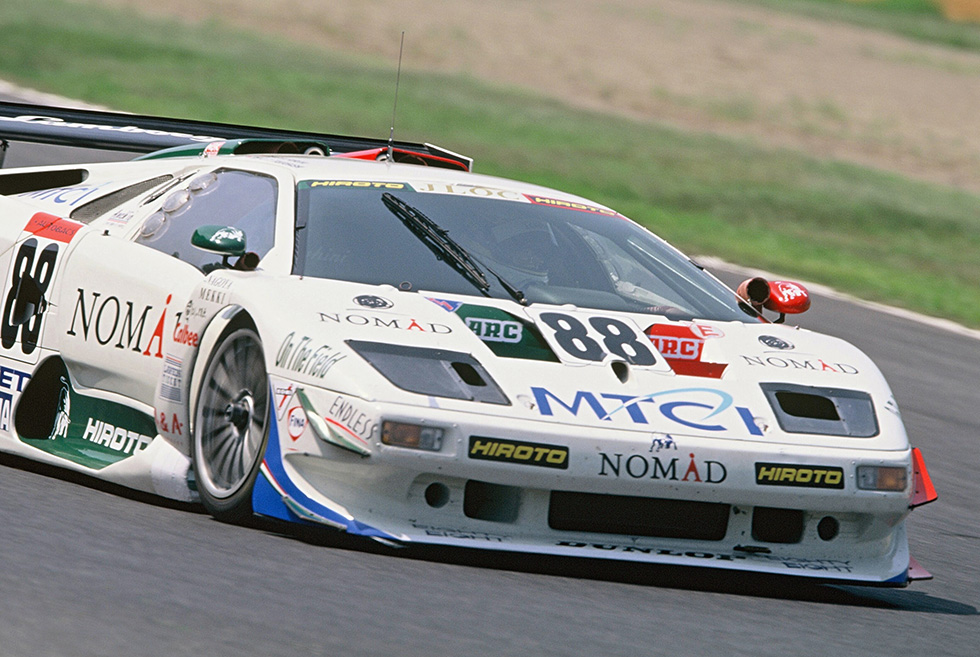 在GT500組別中，搭載高馬力引擎的Diablo GT1獲得第三名頒獎台。