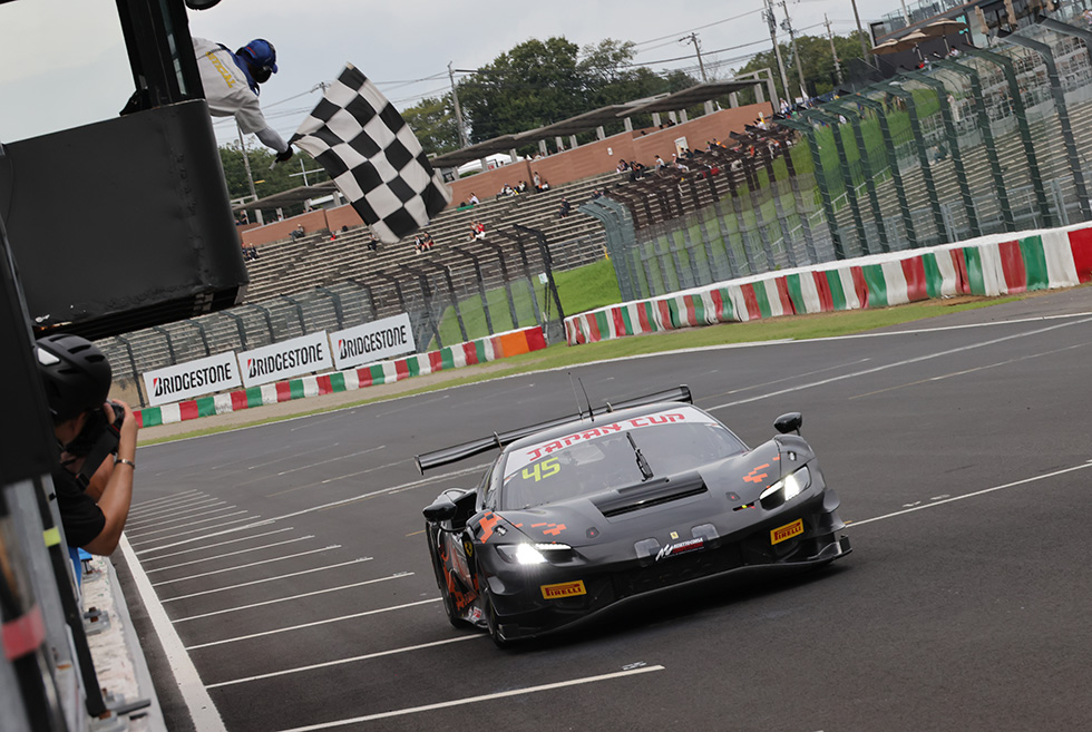 Japan Cup 賽事2由Ponos Racing的Ferrari 296GT3獲勝。