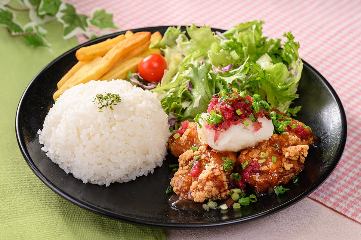 梅子蘿蔔泥炸雞拼盤