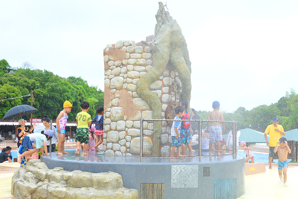 兒童樂園游泳池