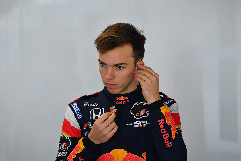 皮埃爾·蓋斯利（現BWT Alpine Formula One Team）2017年當時