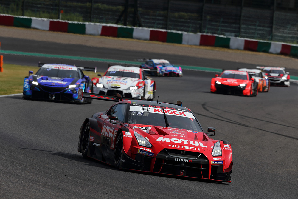 NISMO MOTUL AUTECH GT-R（松田次生／羅尼·昆塔雷利）