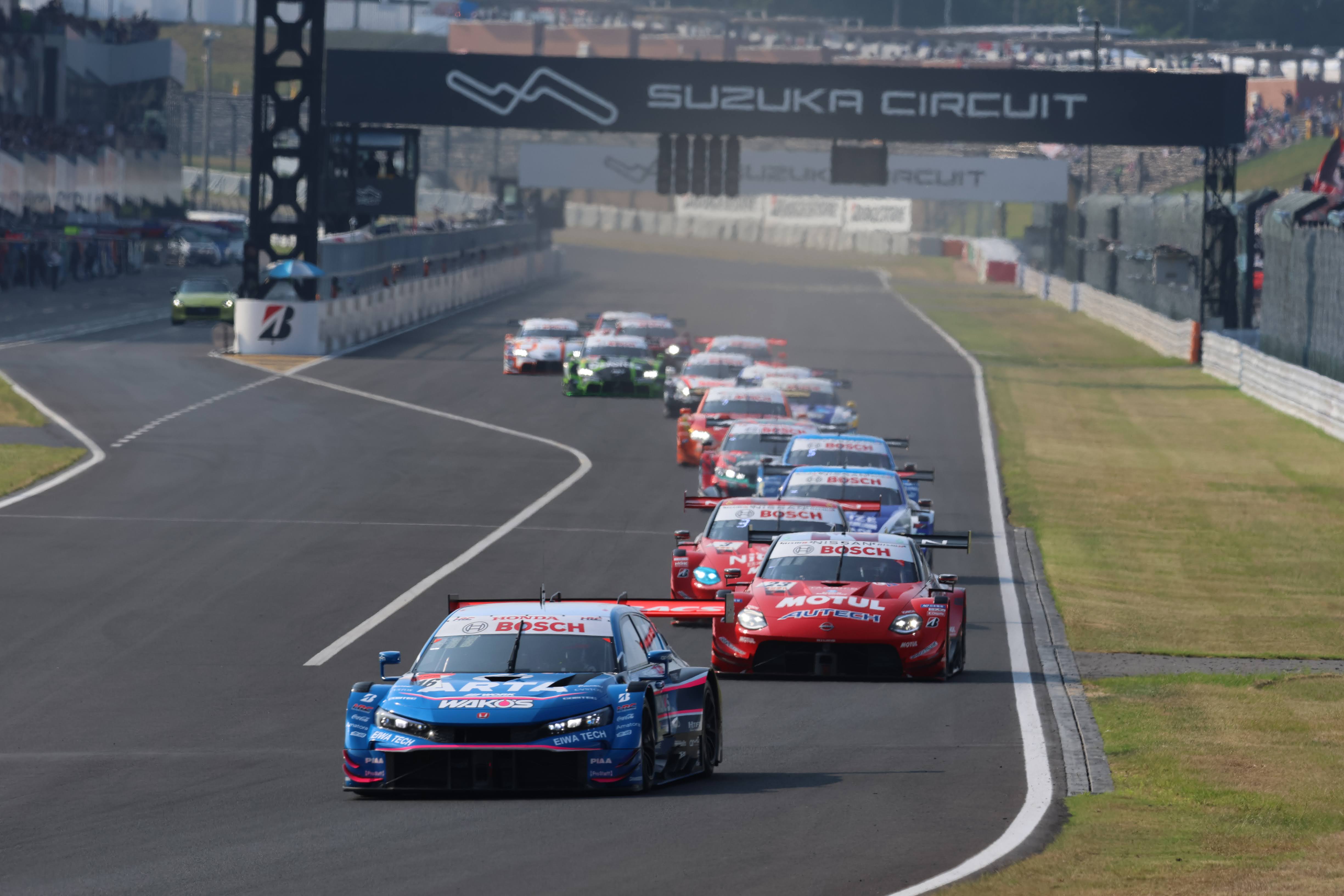 2025 AUTOBACS SUPER GT 第5戰 鈴鹿 GT 300km RACE 決賽起跑畫面